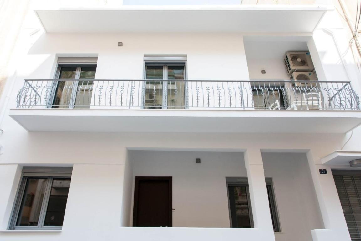 Renovated 5 Bdr House Near Acropolis - New Beds, Terrace & Green Yard Athens Ngoại thất bức ảnh
