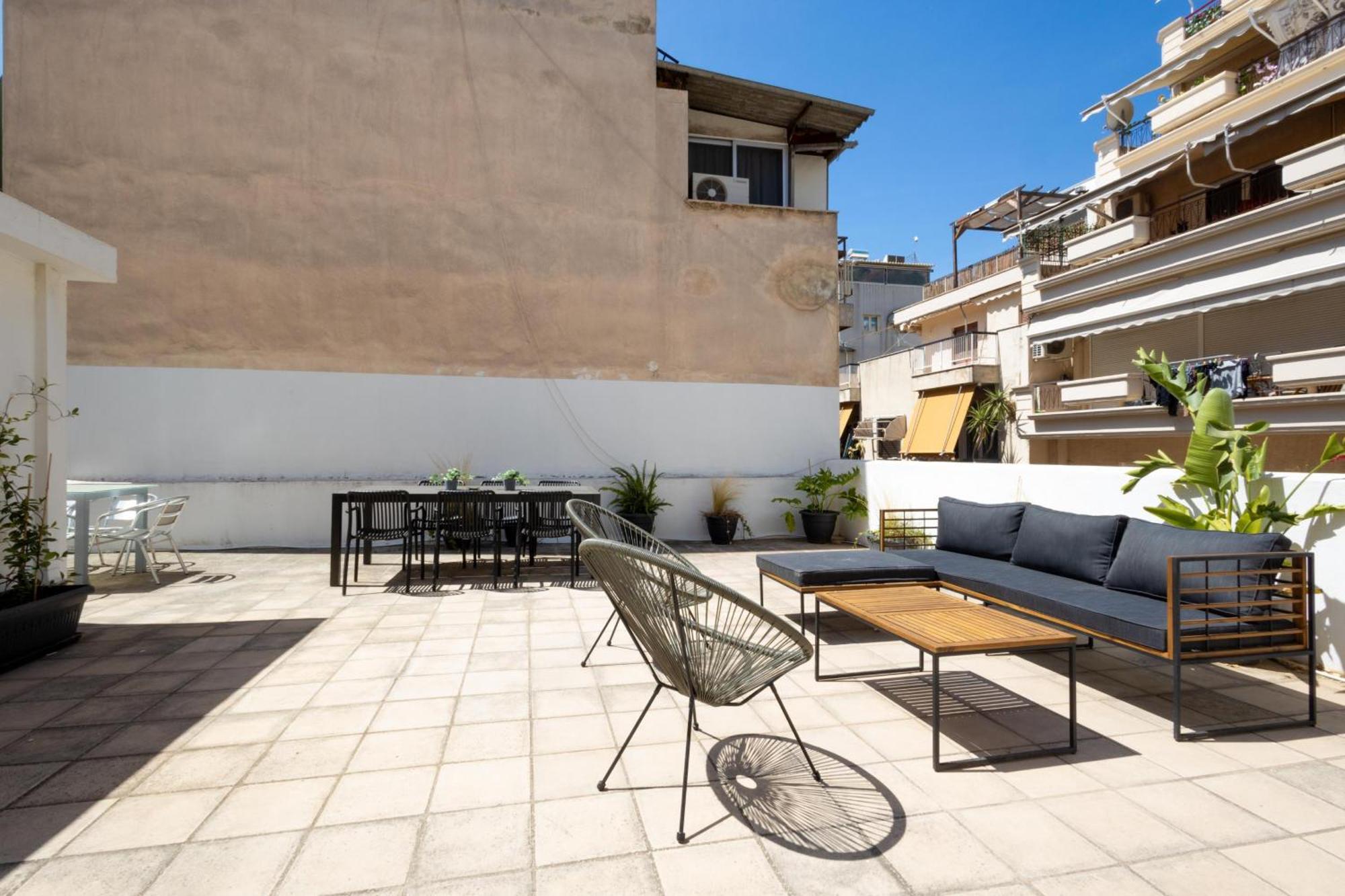 Renovated 5 Bdr House Near Acropolis - New Beds, Terrace & Green Yard Athens Ngoại thất bức ảnh