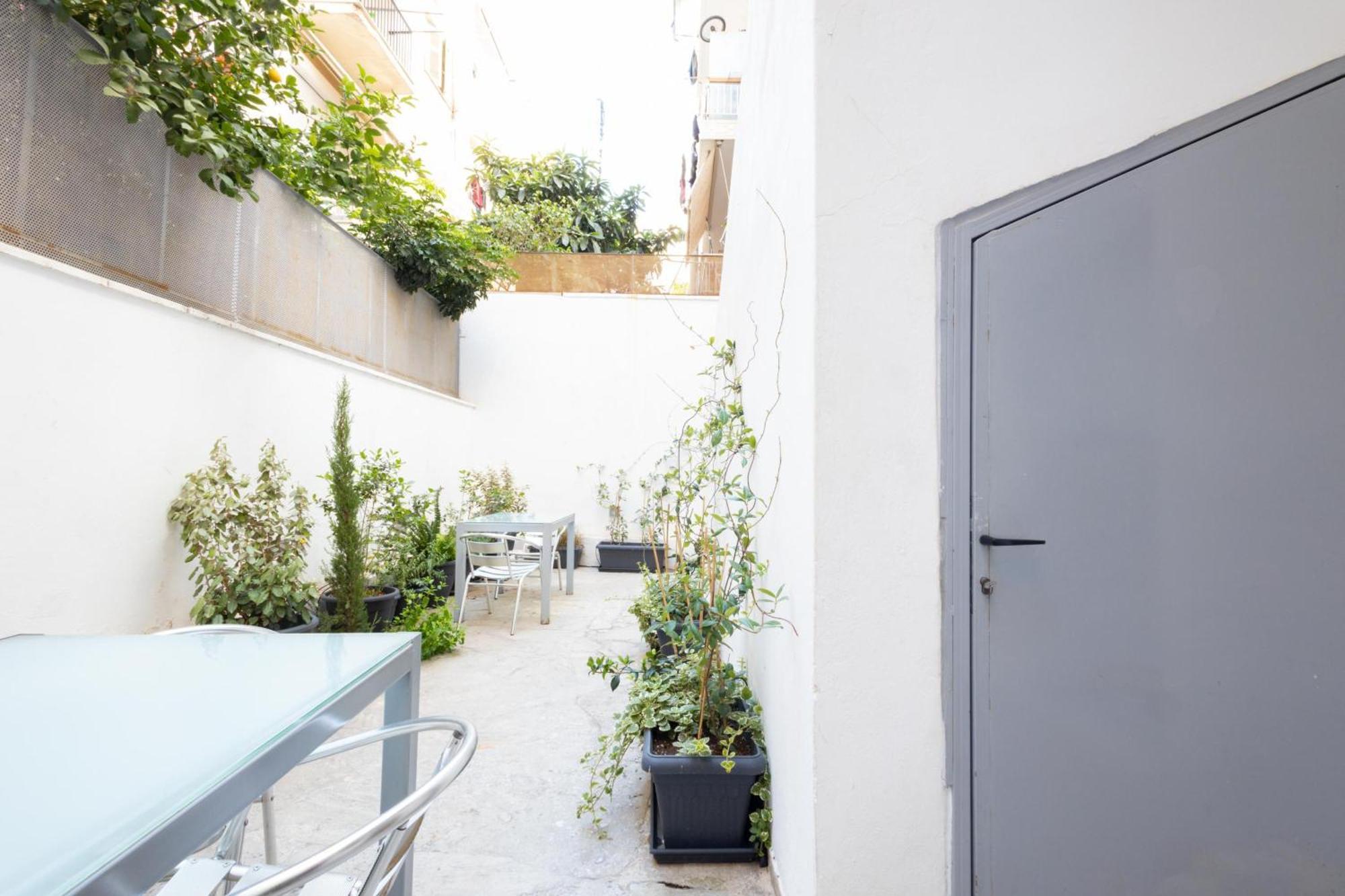Renovated 5 Bdr House Near Acropolis - New Beds, Terrace & Green Yard Athens Ngoại thất bức ảnh