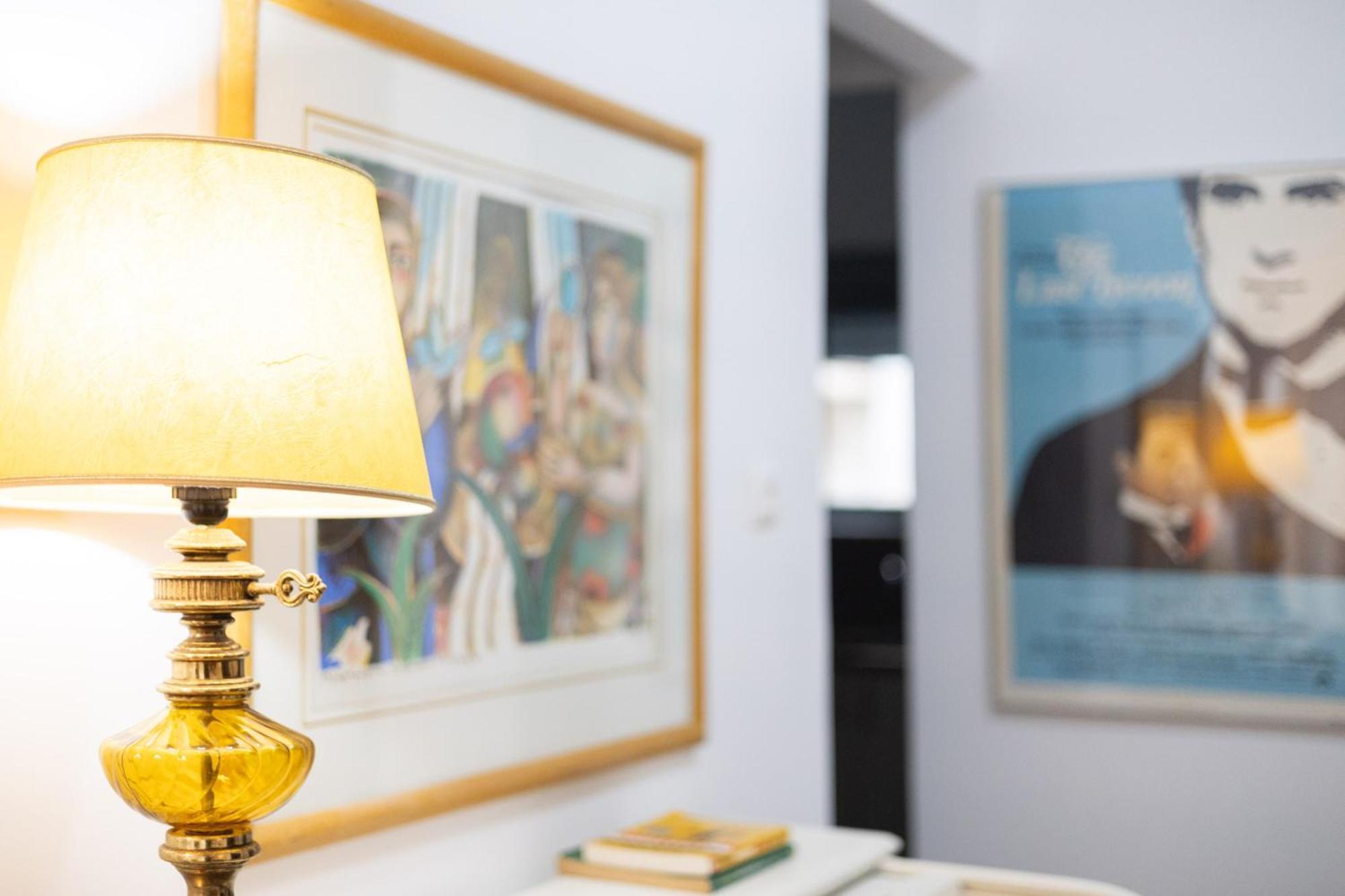 Renovated 5 Bdr House Near Acropolis - New Beds, Terrace & Green Yard Athens Ngoại thất bức ảnh