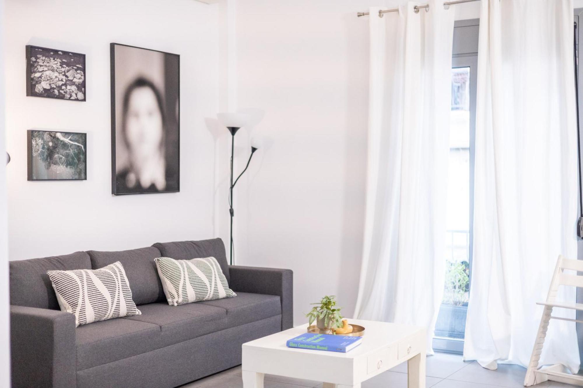 Renovated 5 Bdr House Near Acropolis - New Beds, Terrace & Green Yard Athens Ngoại thất bức ảnh