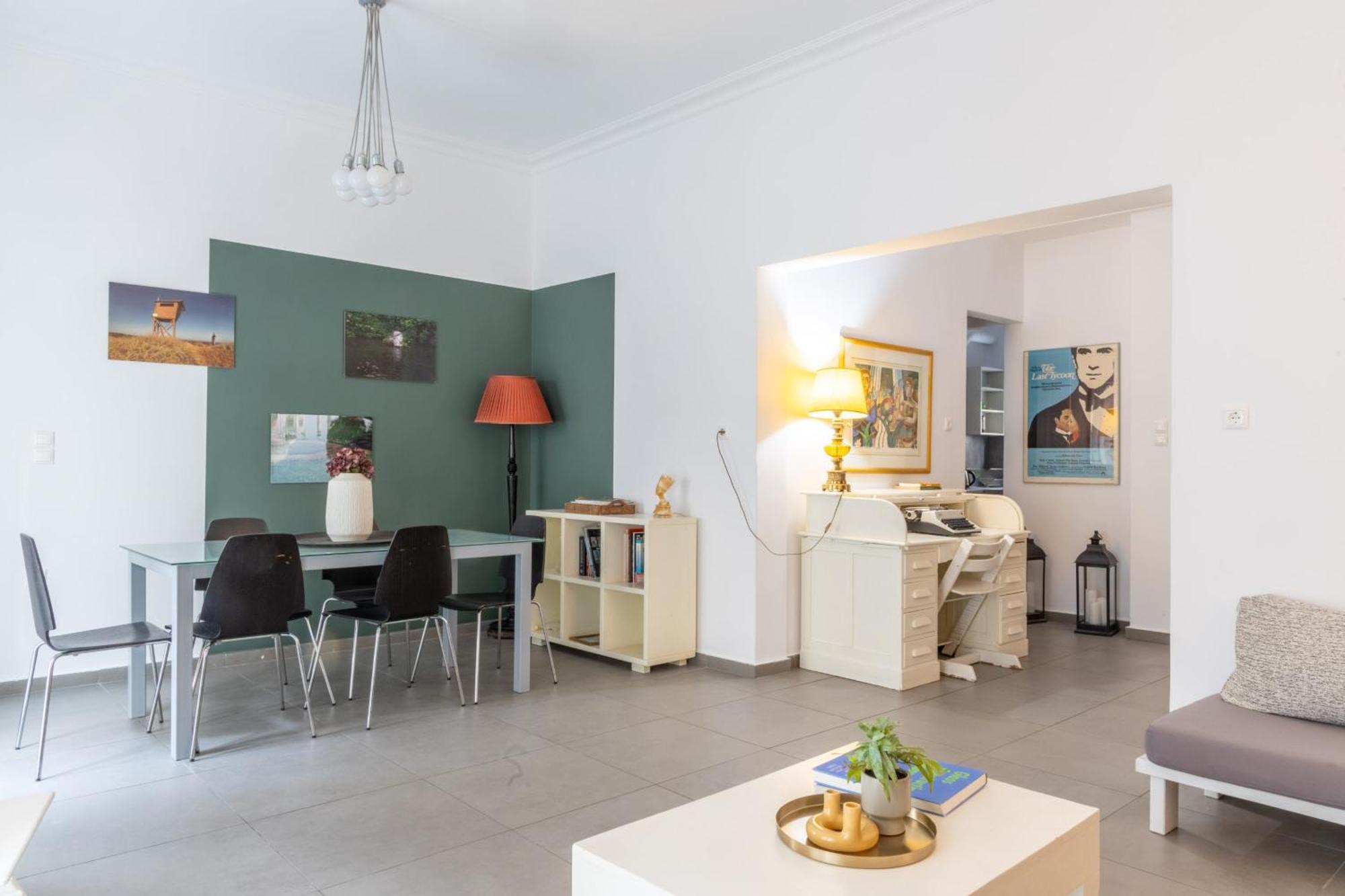 Renovated 5 Bdr House Near Acropolis - New Beds, Terrace & Green Yard Athens Ngoại thất bức ảnh